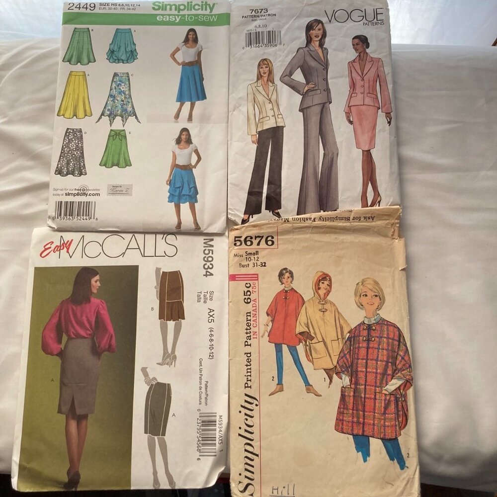 Lot of 4 sewing patterns - small sizes